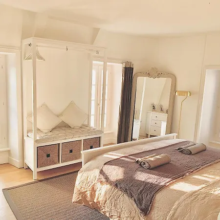 Apartment Charming One Bedroom In Centre Coutances