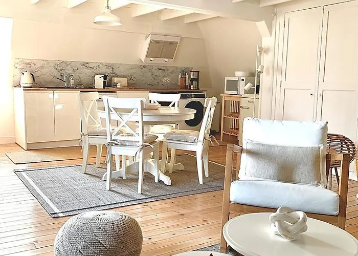 F2 Atypique Centre Coutances